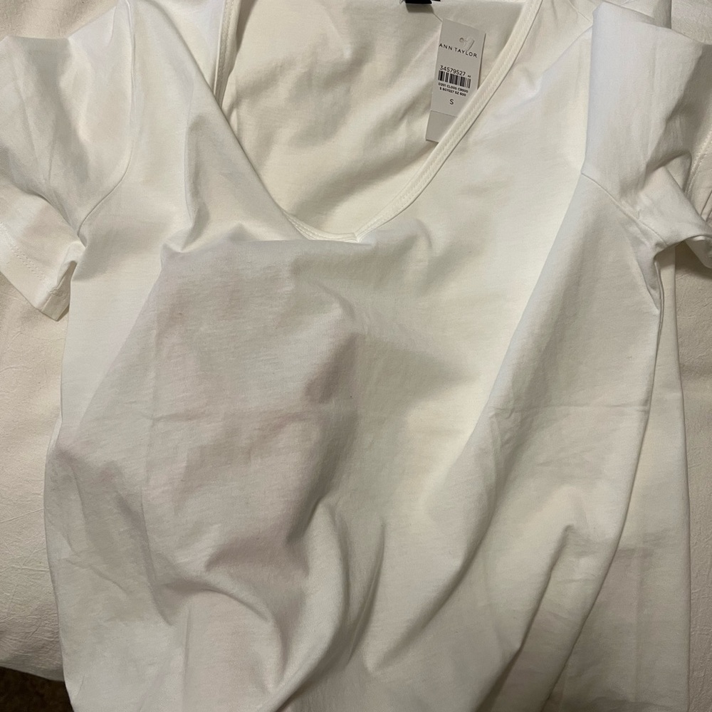 SOLD NWT Ann Taylor White Cotton Tee - Size small - Picture 8 of 8
